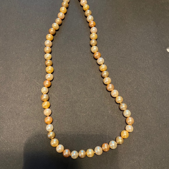 NWOT MULTICOLOR FRESHWATER PEARL NECKLACE - Picture 2 of 4